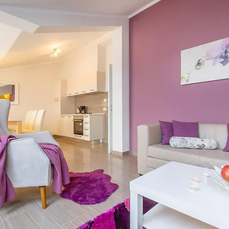 Luxury Mande