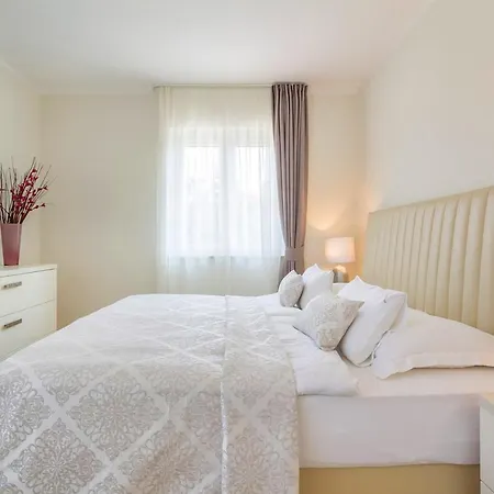 Vila Luxury Mande *