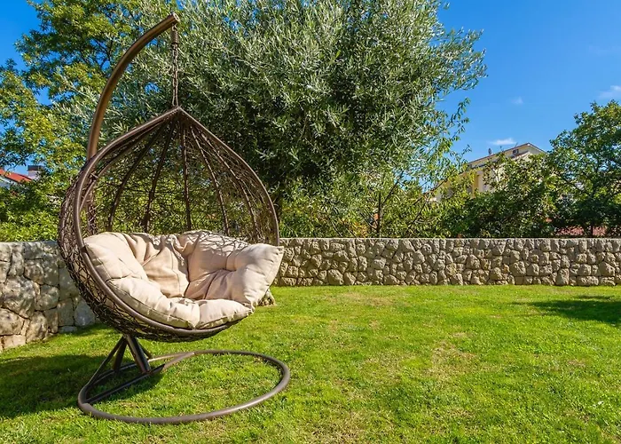 Luxury Mande