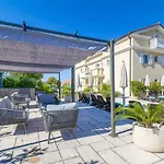 Luxury Mande Konukevi