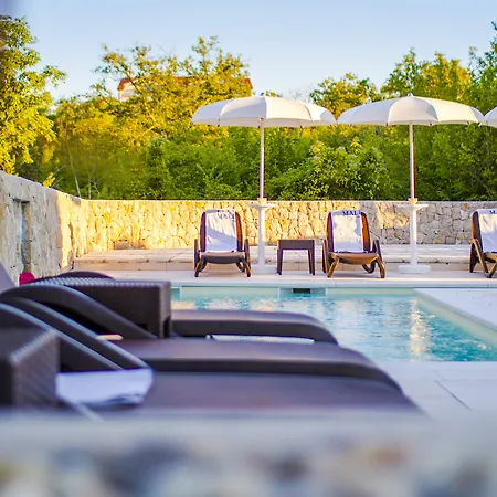Luxury Mande Villa