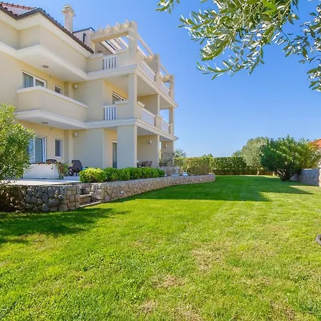 Luxury Mande 5* Malinska