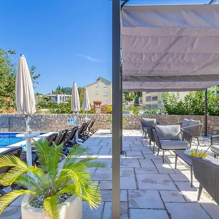 Gostinjska kuća Luxury Mande 5*