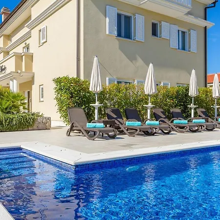 Luxury Mande Malinska