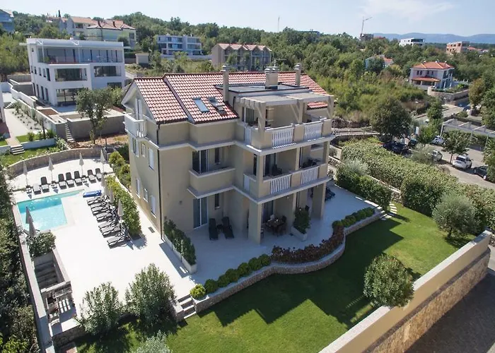 Luxury Mande Villa