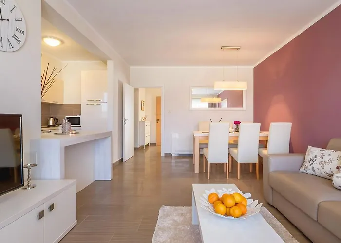 Luxury Mande Villa