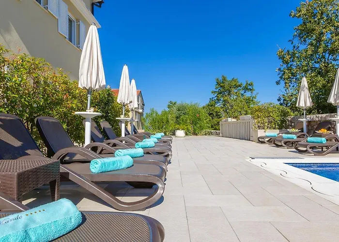Luxury Mande Villa *