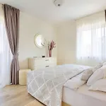 ゲストハウス Luxury Mande 5*