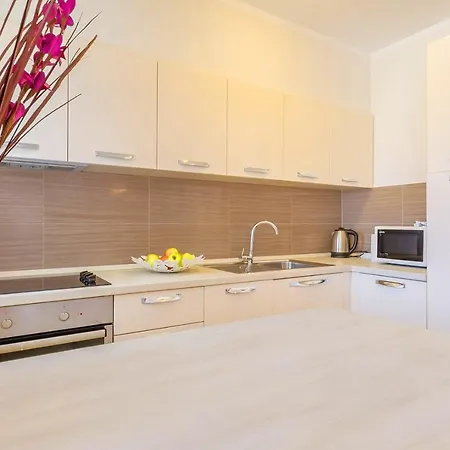 Luxury Mande 5* מאלינסקה